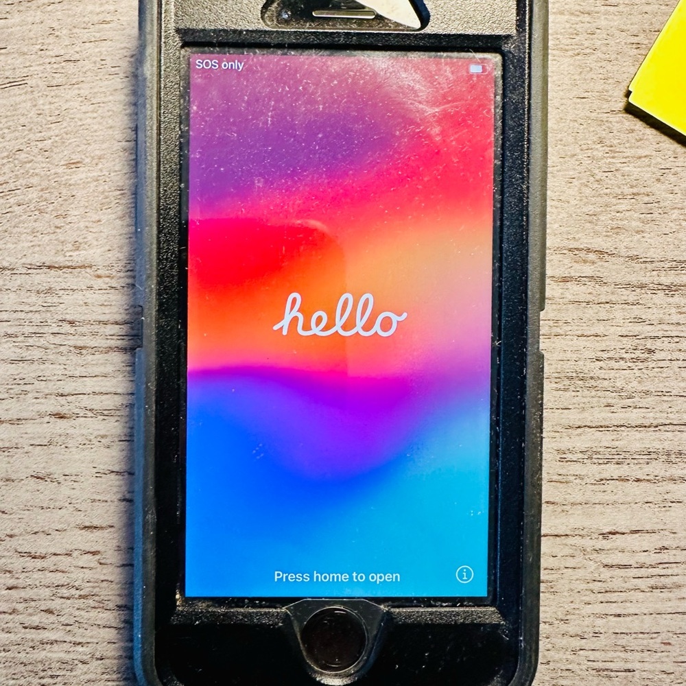 iPhone SE,🔥Midnight, 64GB Smartphone with OtterBox Case